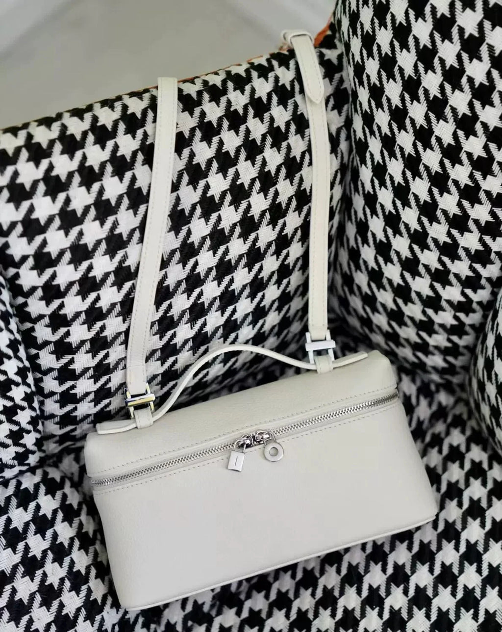 Luxury Soft Genuine leatherssbody Bag Single should Handbag women's Makeup Bag were born as a Tote Bag Crossbody Style